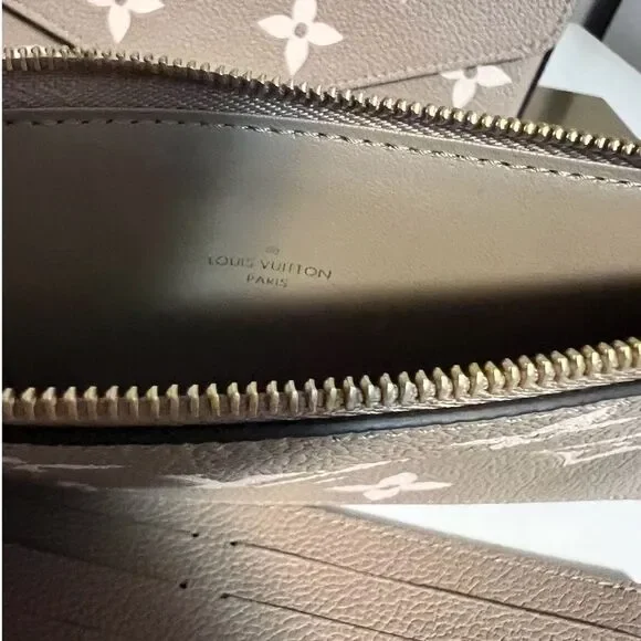 ❤️1950❤️ Louis Vuitton Felicie Pochette in Dove Cream Tourterelle - Picture 9 of 12